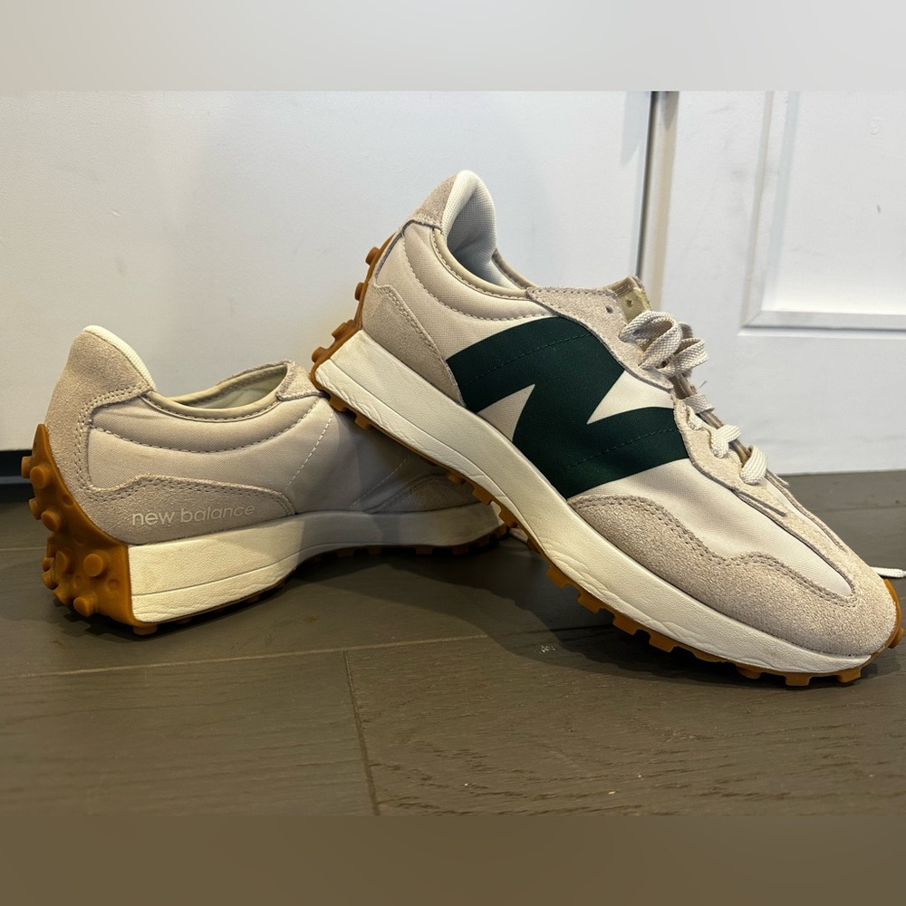 Women’s new balance 327